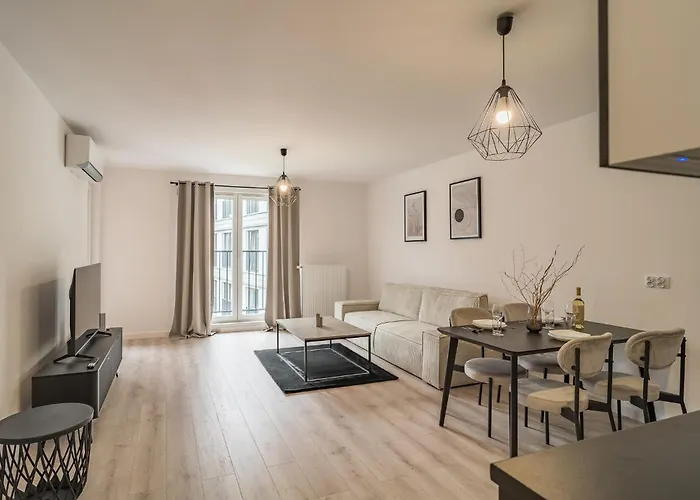 Grzegorzki Apt - Balcony, Ac, Shops&Tram Nearby - By Rentujemy