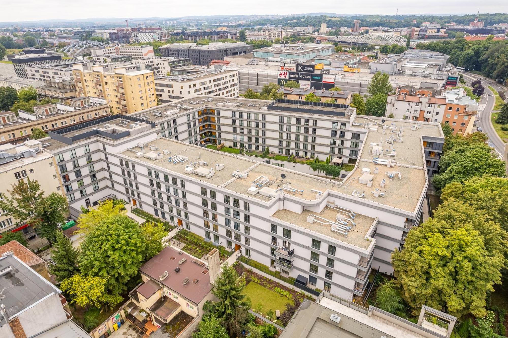 Grzegorzki - Balcony, Ac, Shops&tram Nearby - By Rentujemy